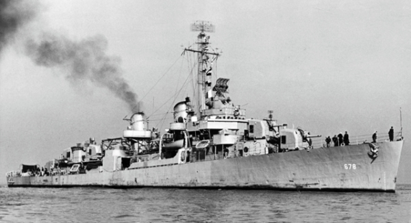 USS_McGowan_DD-678_1945_640
