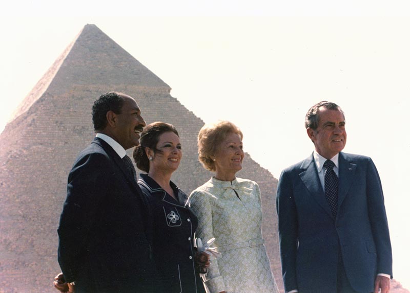 E2995-11-11A_Pyramid_Anwar Sadat_Egypt_Nixon