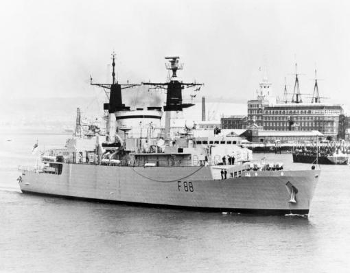 HMS Broadsword F88 - IWM
