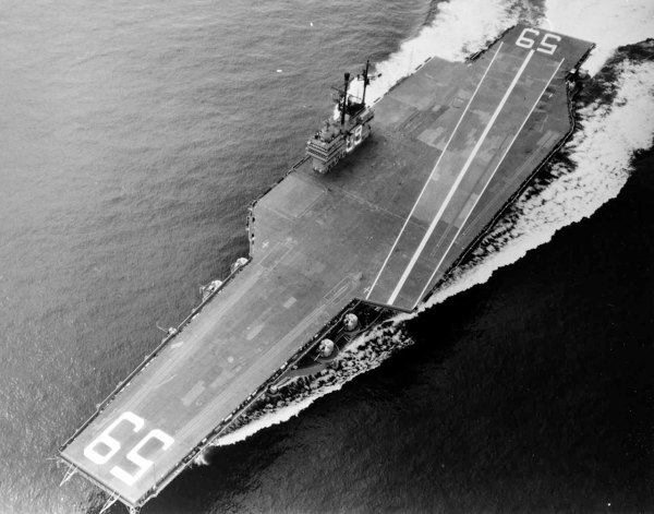 USS Forrestal CV59 04 - NHHC