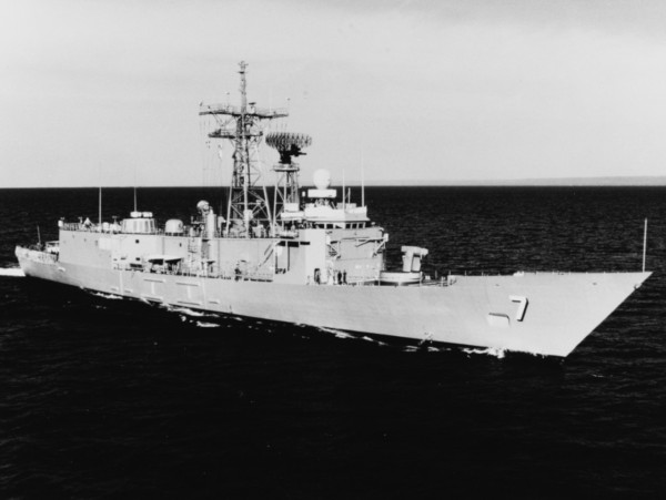 USS Oliver Hazard Perry FFG7 11 - NHHC